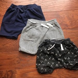 Toddler Old Navy Shorts • 3 Pairs • 18–24 Months